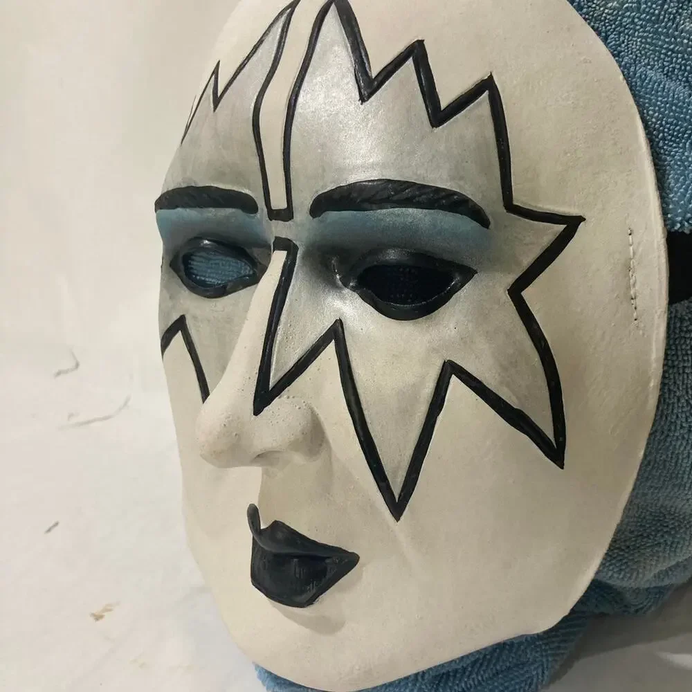 Kiss the spaceman halloween